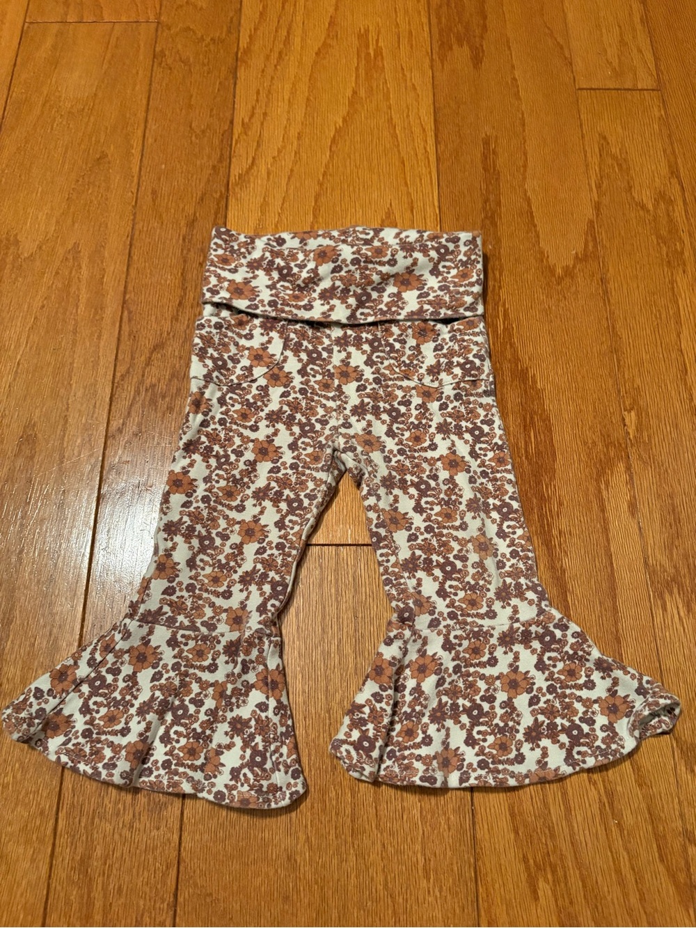 Kate Quinn Organic Cotton Floral Flare Legging